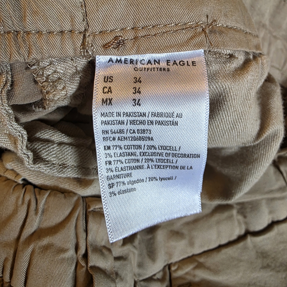 American Eagle Flex Khaki Shorts Women’s Size 34 Tan Casual - Picture 2 of 3
